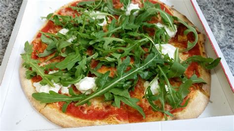 Pizza Fritta con Stracchino e Rucola
