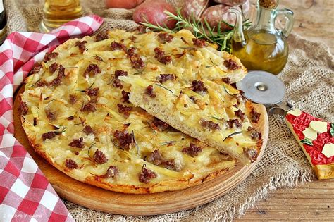 Pizza Rustica Salsiccia e Patate