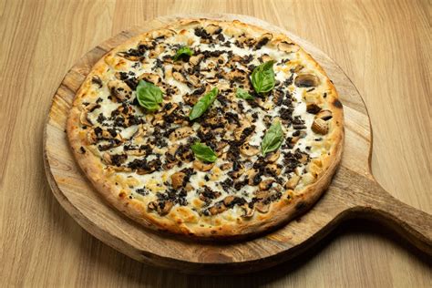 Pizza Tartufo