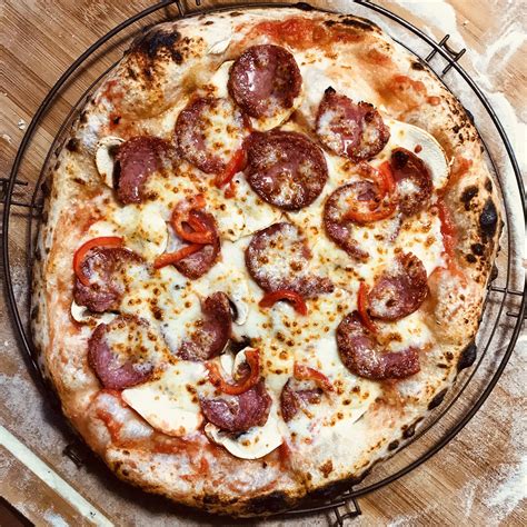Pizza al Salamino Piccante