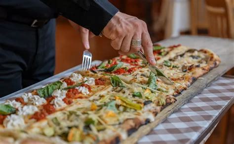 Pizza al metro gusti vari