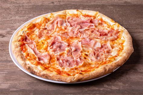 Pizza con Prosciutto Cotto