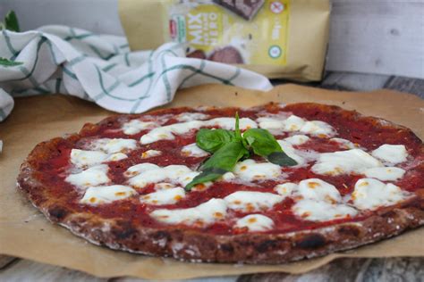Pizza con farina integrale senza lievito