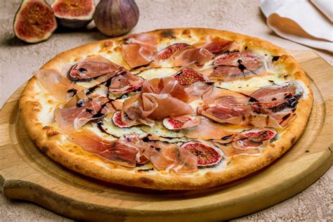 Pizza con fichi e prosciutto
