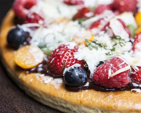 Pizza con frutta