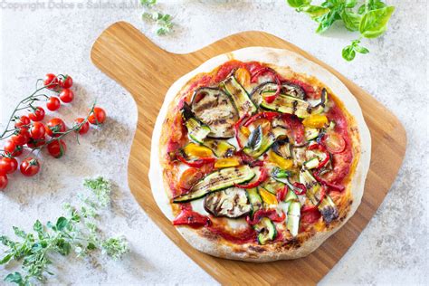Pizza con verdure grigliate