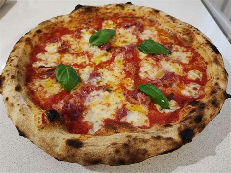 Pizza di Con Gusto Risto Pizza