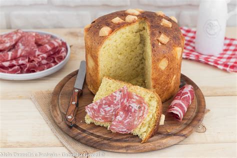 Pizza di Pasqua al Formaggio Marchigiana