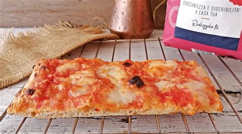 Pizza in teglia al quadrato