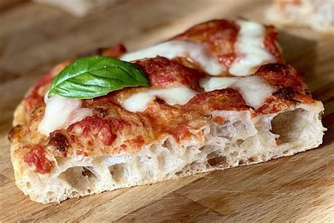 Pizza in teglia romana