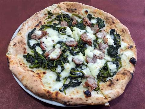 Pizza salsiccia e friarielli