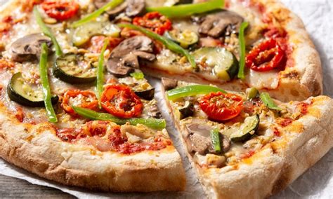 Pizza vegana con verdure
