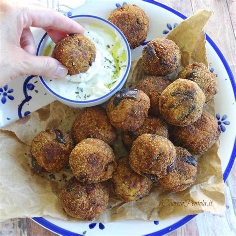 Polpette di Melanzane con Salsa