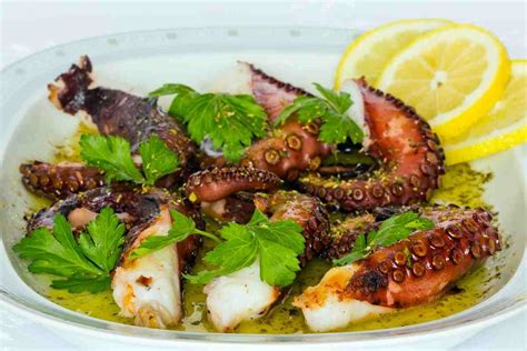 Polpo alla griglia con salsa di limone e birra Weizen