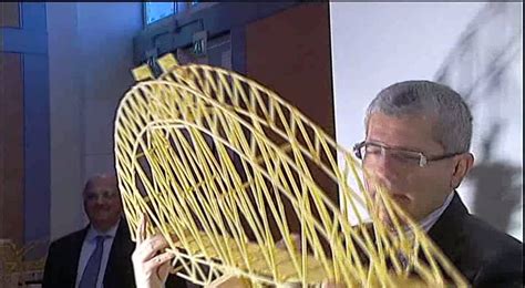 Ponte di spaghetti sotto stress