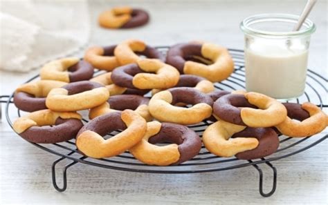 Preparazione Biscotti Abbracci