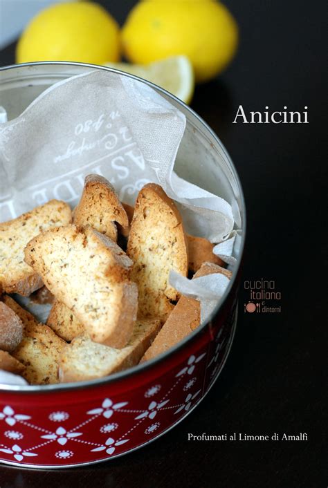 Preparazione Biscotti Anicini