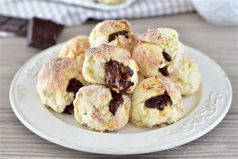 Preparazione Biscotti alla Ricotta