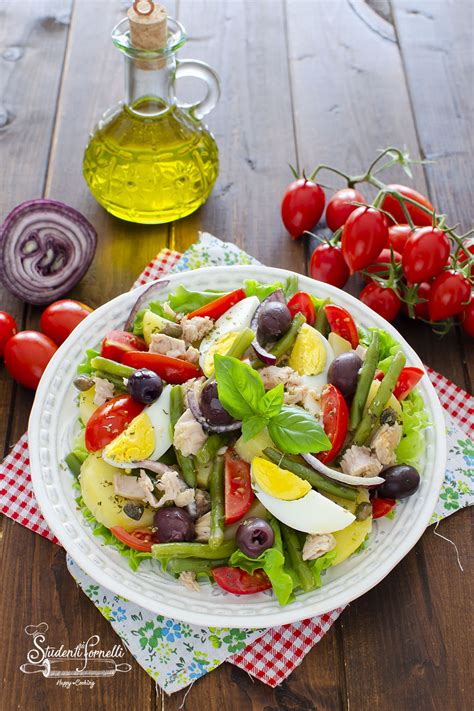 Preparazione Insalata Nizzarda