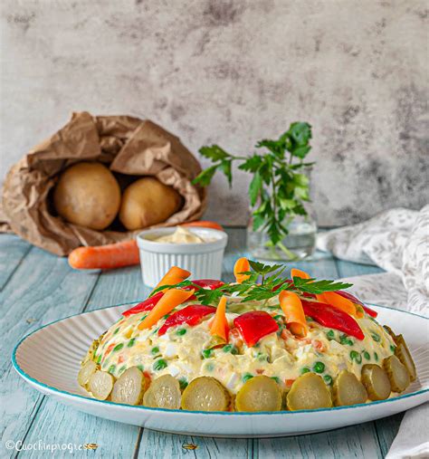 Preparazione Insalata Russa Rossa