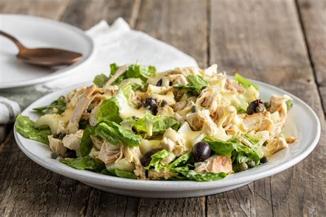 Preparazione Insalata di Pollo