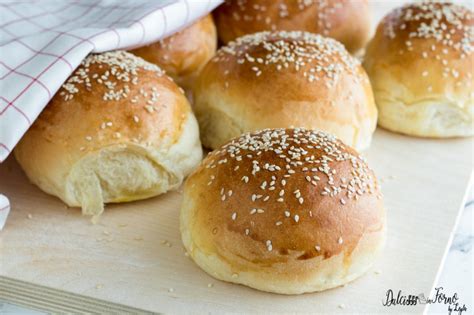 Preparazione Panini per Hamburger