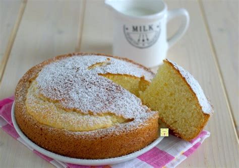 Preparazione Torta al Latte
