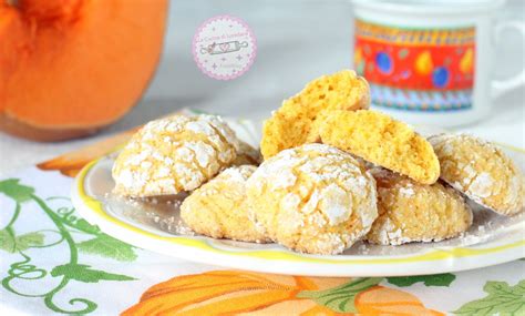 Preparazione biscotti di zucca