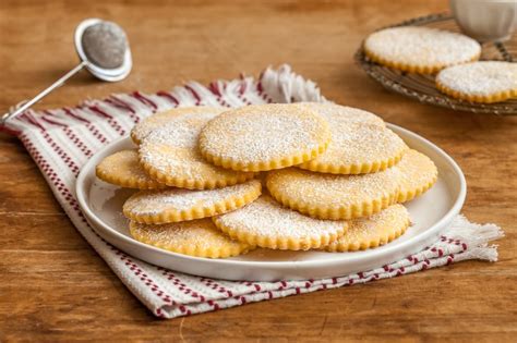Preparazione biscotti senza burro