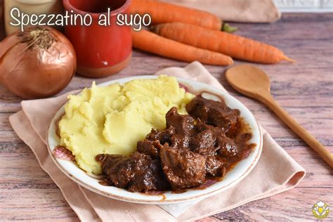 Preparazione degli ingredienti per lo spezzatino di manzo