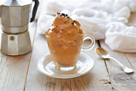 Preparazione della Crema al Caffè
