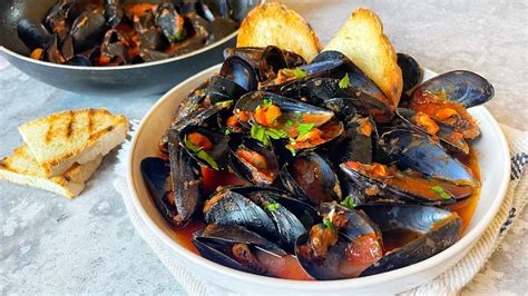 Preparazione della Zuppa di Cozze