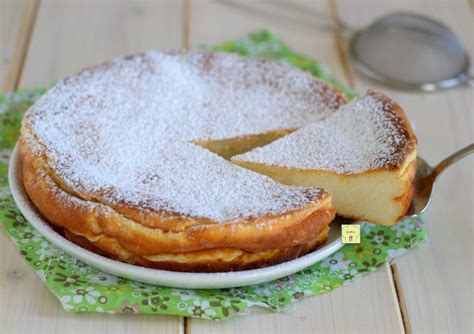 Preparazione della torta di ricotta