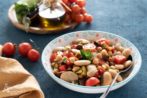 Preparazione insalata di legumi
