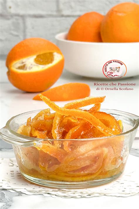 Preparazione scorze d'arancia