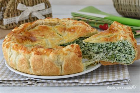 Preparazione torta salata ricotta e spinaci