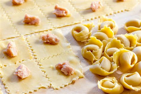 Preparazione tortellini