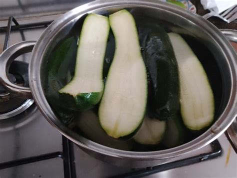 Preparazione zucchine