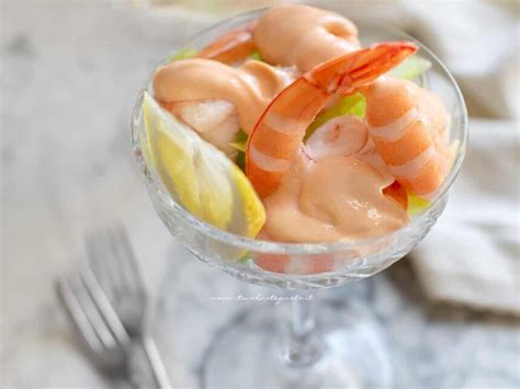 Presentazione del Cocktail di Gamberi