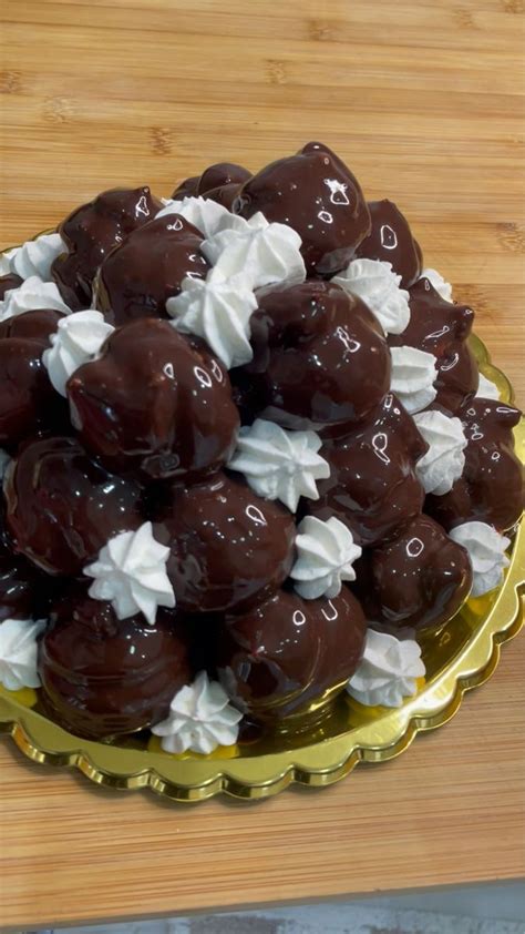 Profiteroles pronti da servire