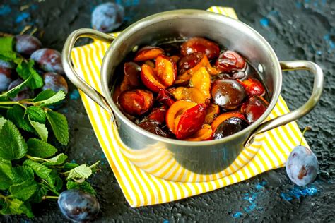 Prugne Cotte in Padella