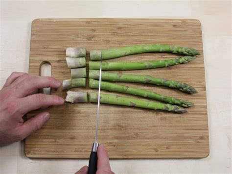 Pulizia Asparagi