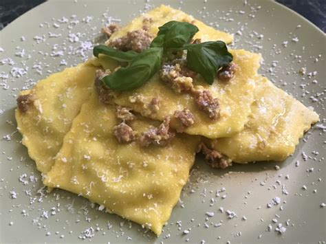 Ravioli Salsiccia e Ricotta