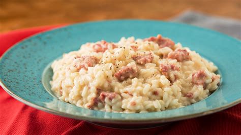 Risotto alla birra salsiccia e stracchino