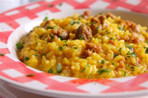 Risotto allo Zafferano con Salsiccia