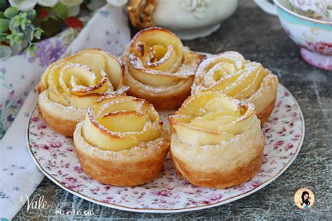Rose di Pasta Sfoglia e Mele alla Cannella