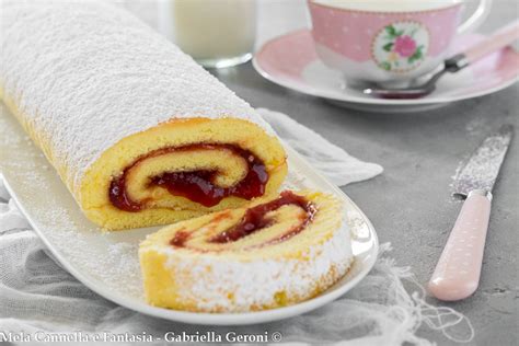 Rotolo alla marmellata con fragole
