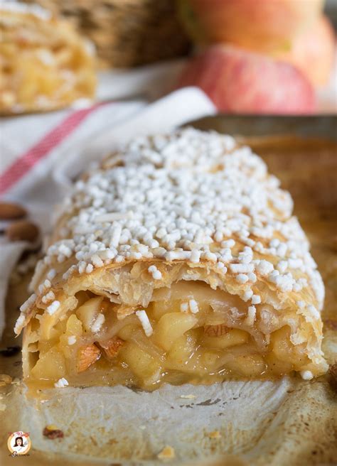 Rotolo di Pasta Sfoglia con Mele e Marmellata
