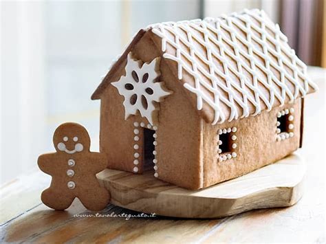 Sagome per la casetta di pan di zenzero