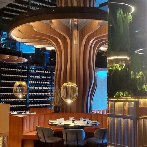 Sala interna del ristorante YI SUSHI a Bastia Umbra